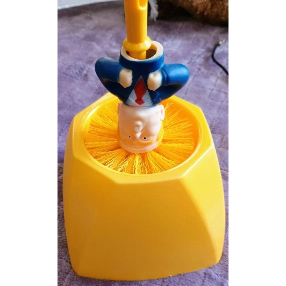 Donald Trump Toilet Brush & Holder Set Novelty Bathroom Cleaning Brush Gag Gift